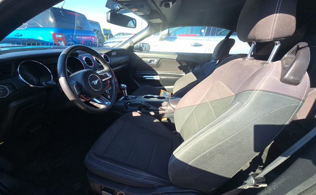 2015 Ford Mustang V6