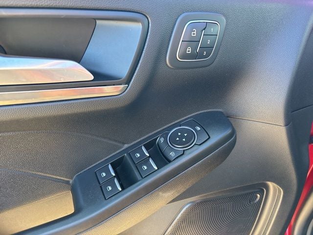 2022 Ford Escape Titanium Hybrid