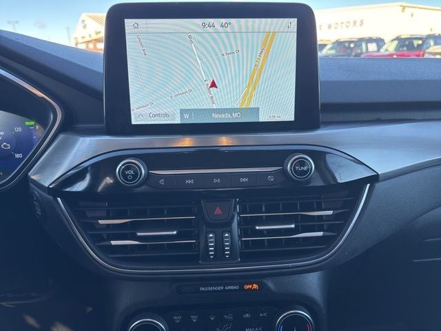 2022 Ford Escape Titanium Hybrid