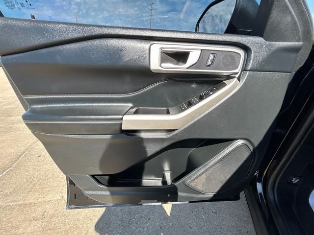 2023 Ford Explorer XLT 4WD