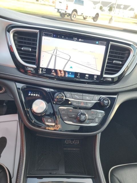 2025 Chrysler Pacifica Limited