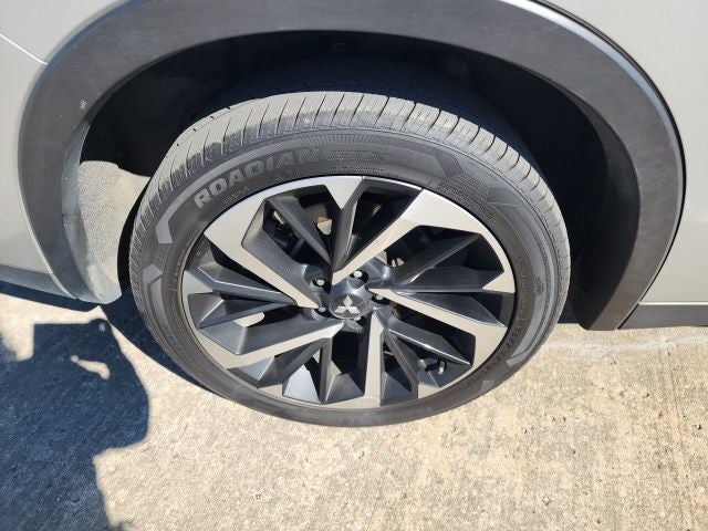 2023 Mitsubishi Outlander PHEV SE