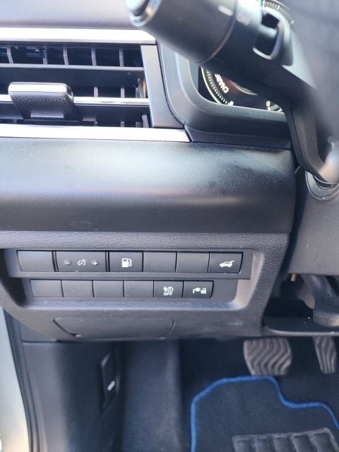 2023 Mitsubishi Outlander PHEV SE