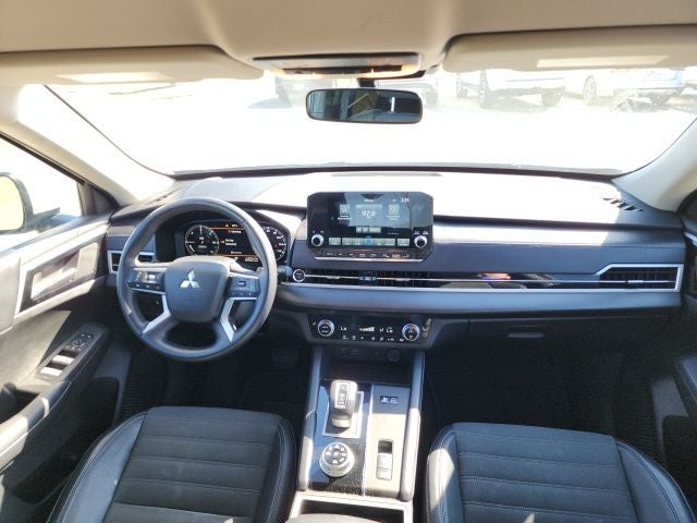 2023 Mitsubishi Outlander PHEV SE