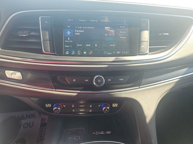 2023 Buick Enclave Essence