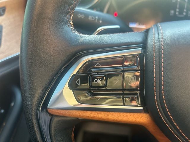 2022 Jeep Grand Cherokee Summit Reserve