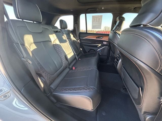 2022 Jeep Grand Cherokee Summit Reserve