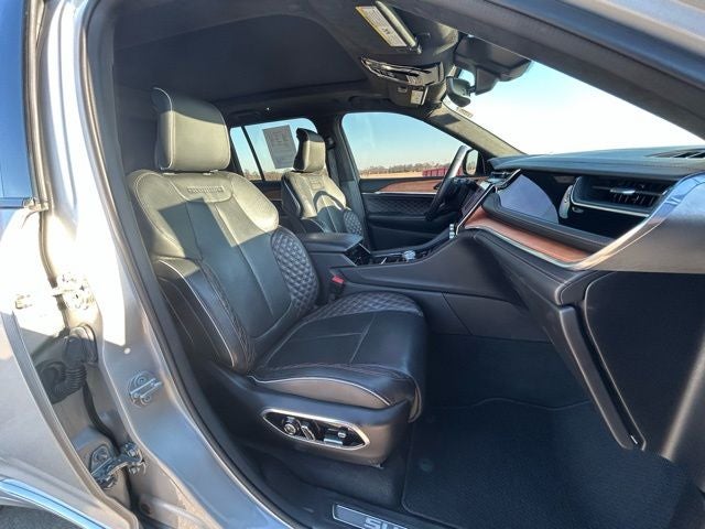 2022 Jeep Grand Cherokee Summit Reserve