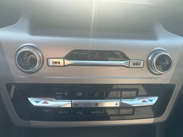2022 Ford Explorer Base