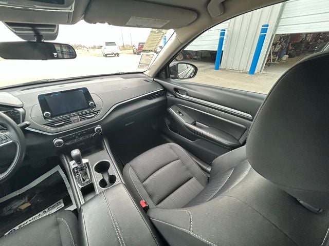 2022 Nissan Altima 2.5 SV