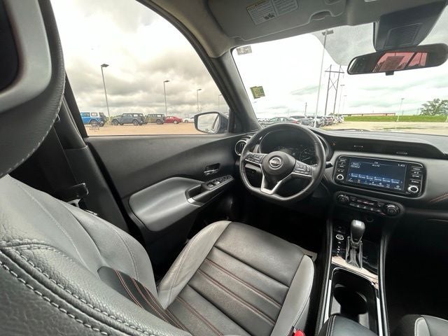 2023 Nissan Kicks SR