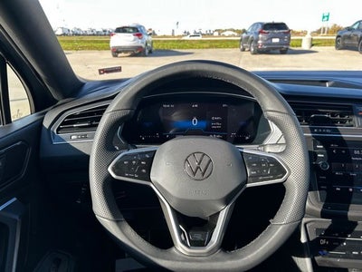 2024 Volkswagen Tiguan 2.0T SE R-Line Black