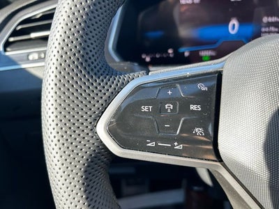 2024 Volkswagen Tiguan 2.0T SE R-Line Black