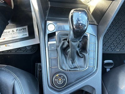 2024 Volkswagen Tiguan 2.0T SE R-Line Black