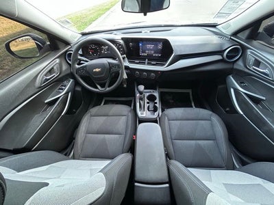 2025 Chevrolet Trax LS