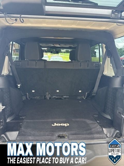 2016 Jeep Wrangler Unlimited Sahara