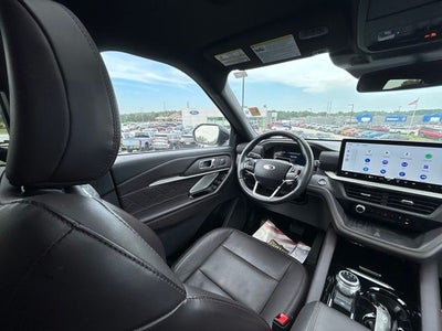 2025 Ford Explorer Platinum