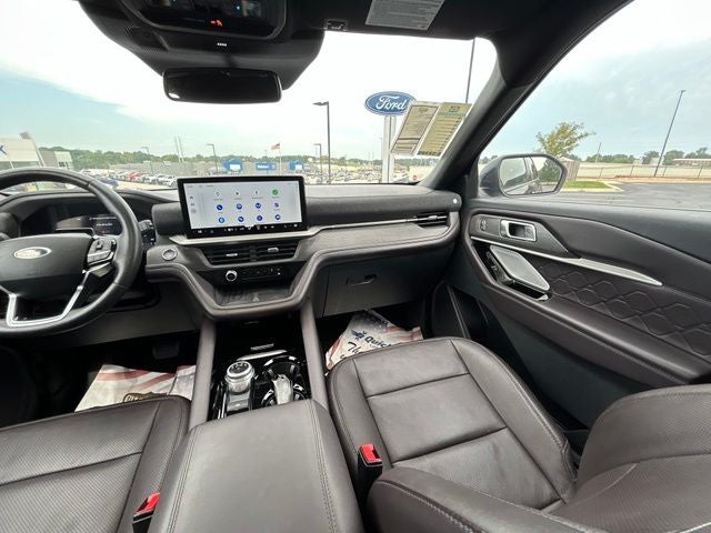 2025 Ford Explorer Platinum