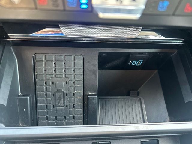 2025 Ford F-350SD Lariat DRW