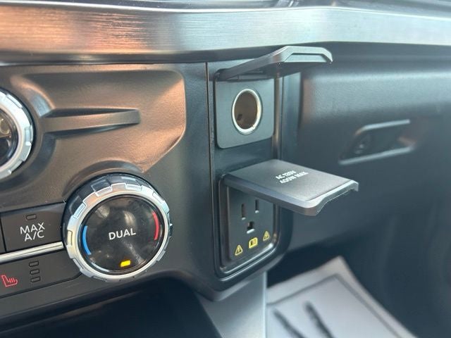 2025 Ford F-350SD Lariat DRW