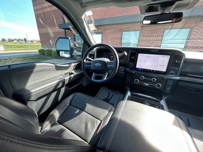 2025 Ford F-350SD Lariat DRW