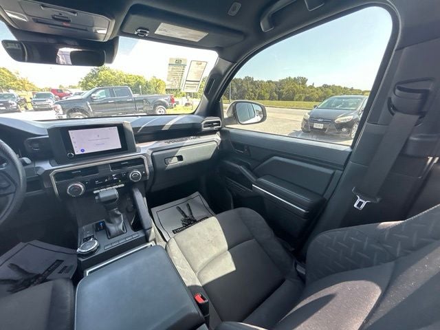 2026 Toyota Tacoma SR5 4WD