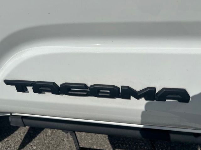 2026 Toyota Tacoma SR5 4WD