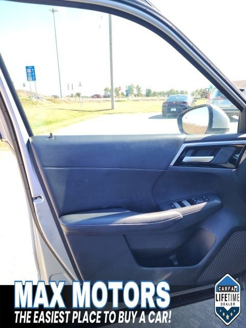 2023 Mitsubishi Outlander PHEV SE