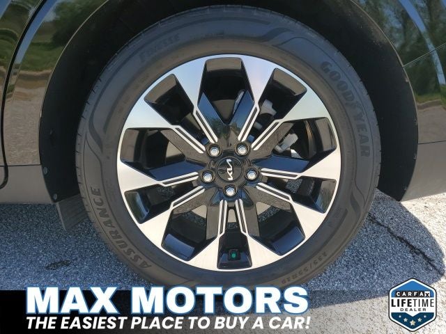 2024 Kia Carnival EX