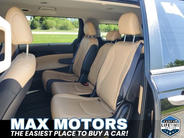 2024 Kia Carnival EX