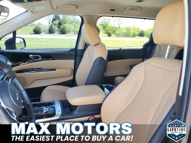 2024 Kia Carnival EX