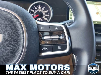 2024 Kia Carnival EX
