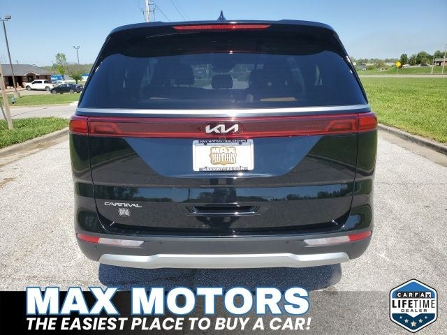 2024 Kia Carnival EX
