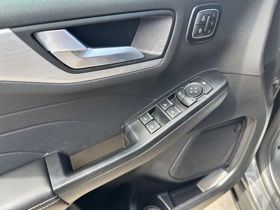 2025 Ford Escape Platinum