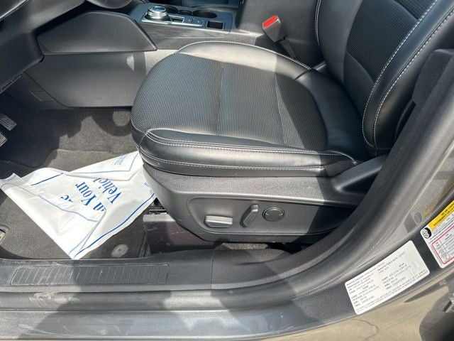 2025 Ford Escape Platinum