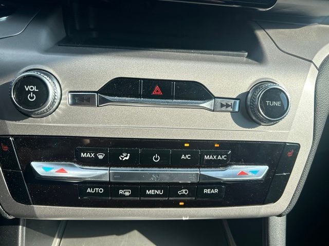 2023 Ford Explorer XLT 4WD