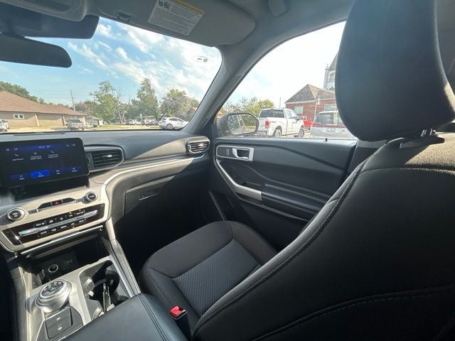 2023 Ford Explorer XLT 4WD