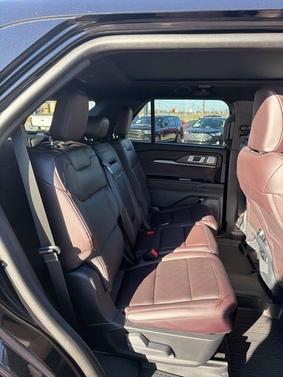 2025 Ford Explorer Platinum