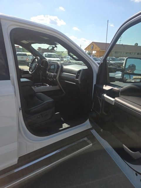 2022 Ford F-250SD Lariat