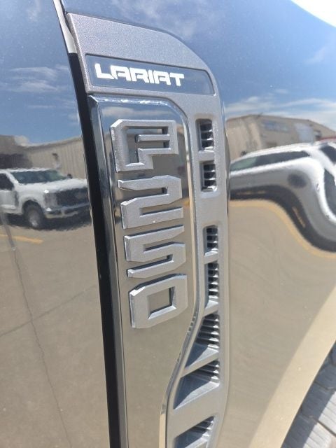 2023 Ford F-250SD Lariat