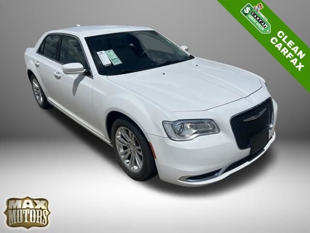 2020 Chrysler 300 Touring