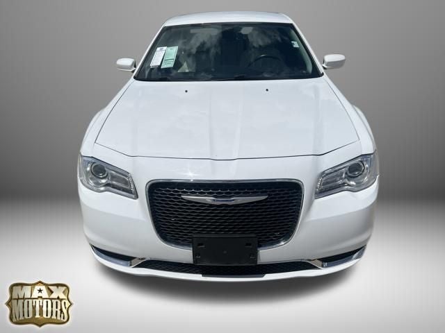 2020 Chrysler 300 Touring