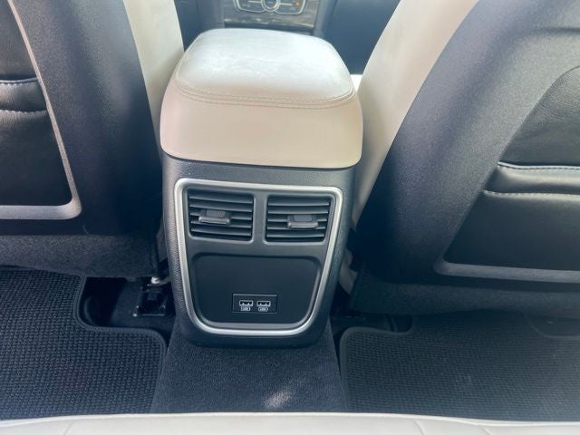2020 Chrysler 300 Touring