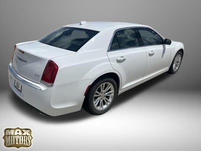 2020 Chrysler 300 Touring