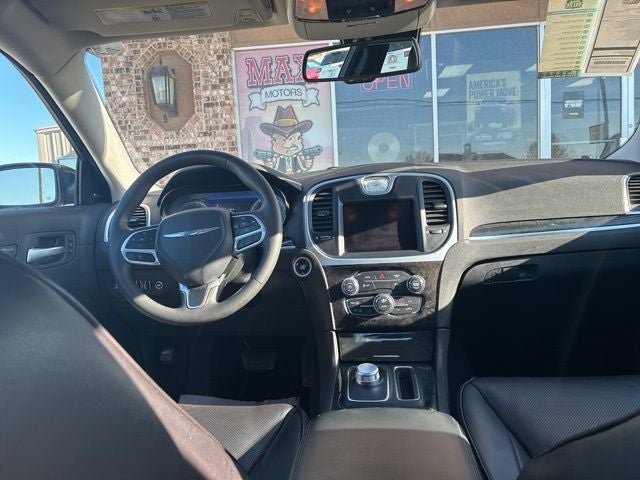 2023 Chrysler 300 Touring