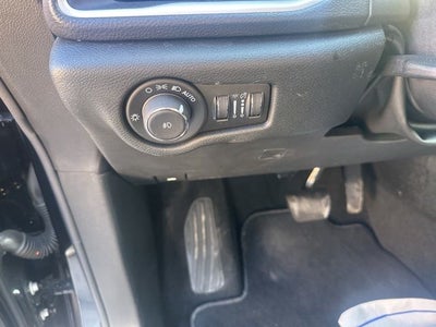 2025 Chrysler Pacifica Hybrid Select