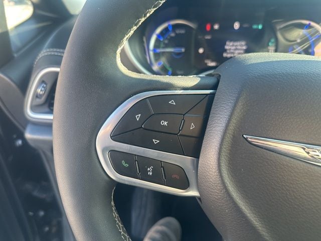 2025 Chrysler Pacifica Hybrid Select