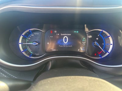 2025 Chrysler Pacifica Hybrid Select