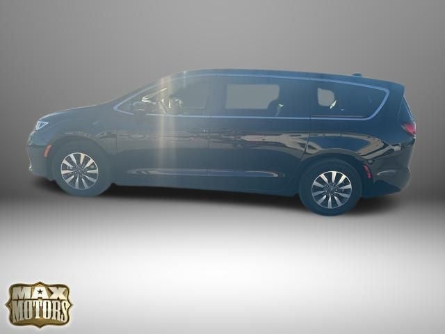 2025 Chrysler Pacifica Hybrid Select