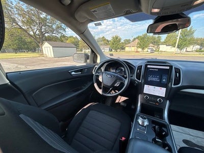 2022 Ford Edge SE